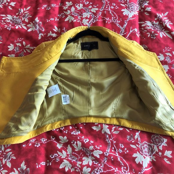 Funky BCBGMaxAzria Cropped Moto Zip-Front Jacket in Bright Mustard Yellow - XXS - Picture 8 of 16